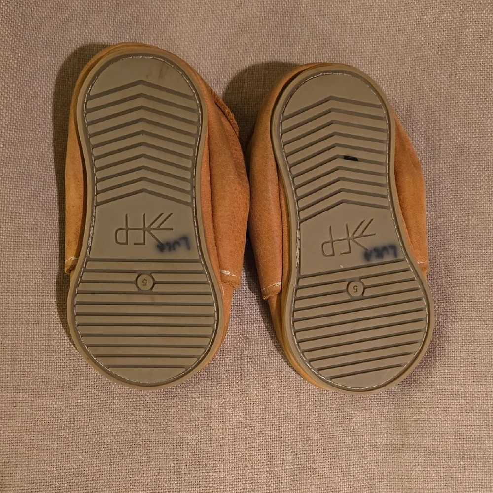 Freshly Picked Tan Suede Kids Moccasin Slip-Ons Size 5